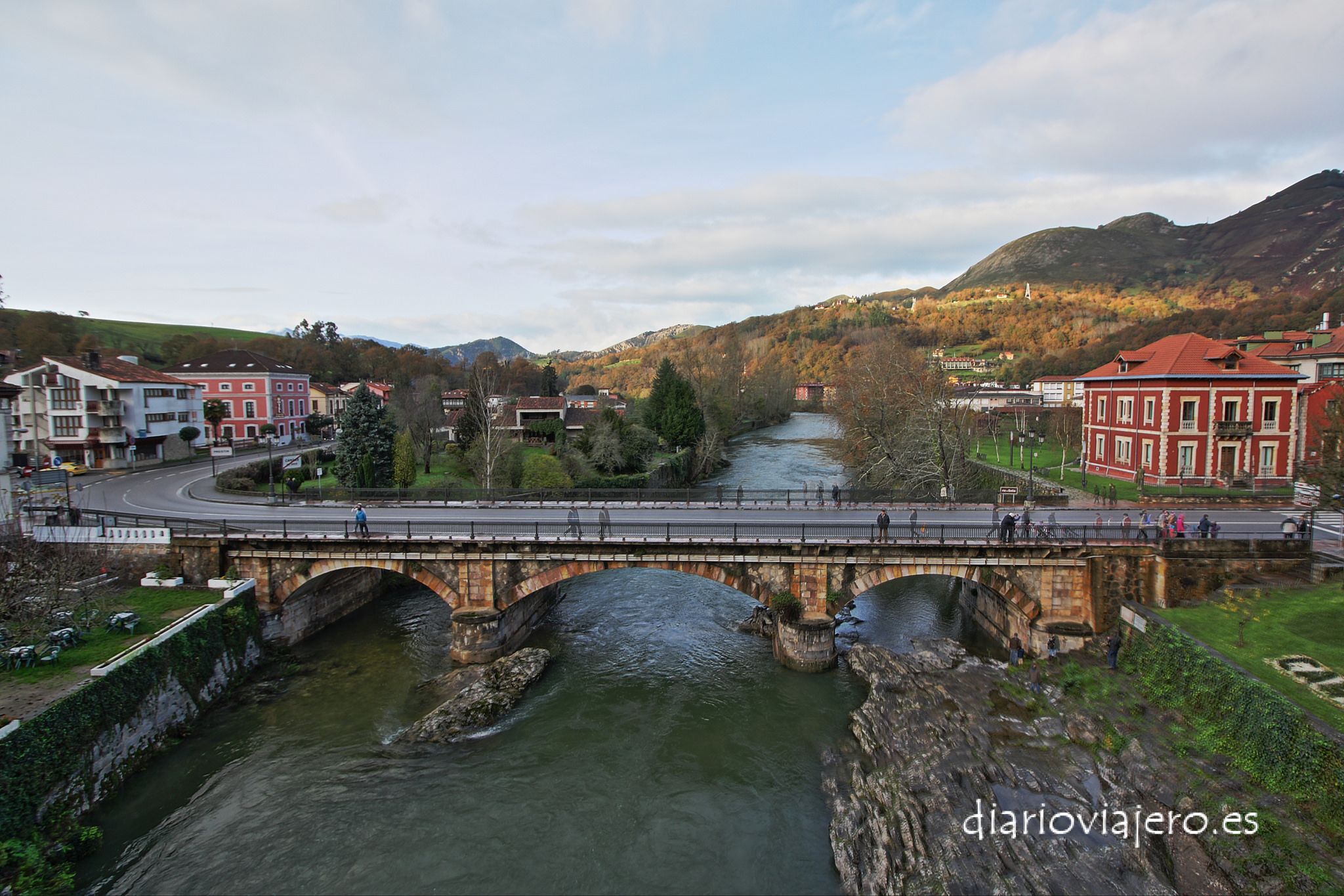 Que ver en Cangas de Onís. Como llegar a Cangas de Onís en autobús